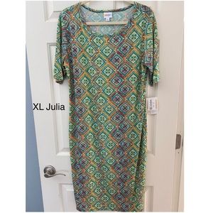 XL LuLaRoe Julia dress